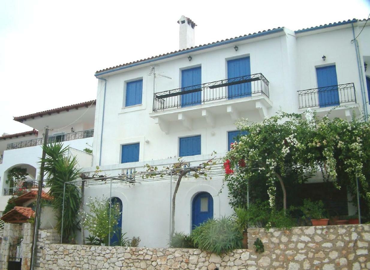 Fey'S House Waterfront - Φισκάρδο Villa Exterior foto